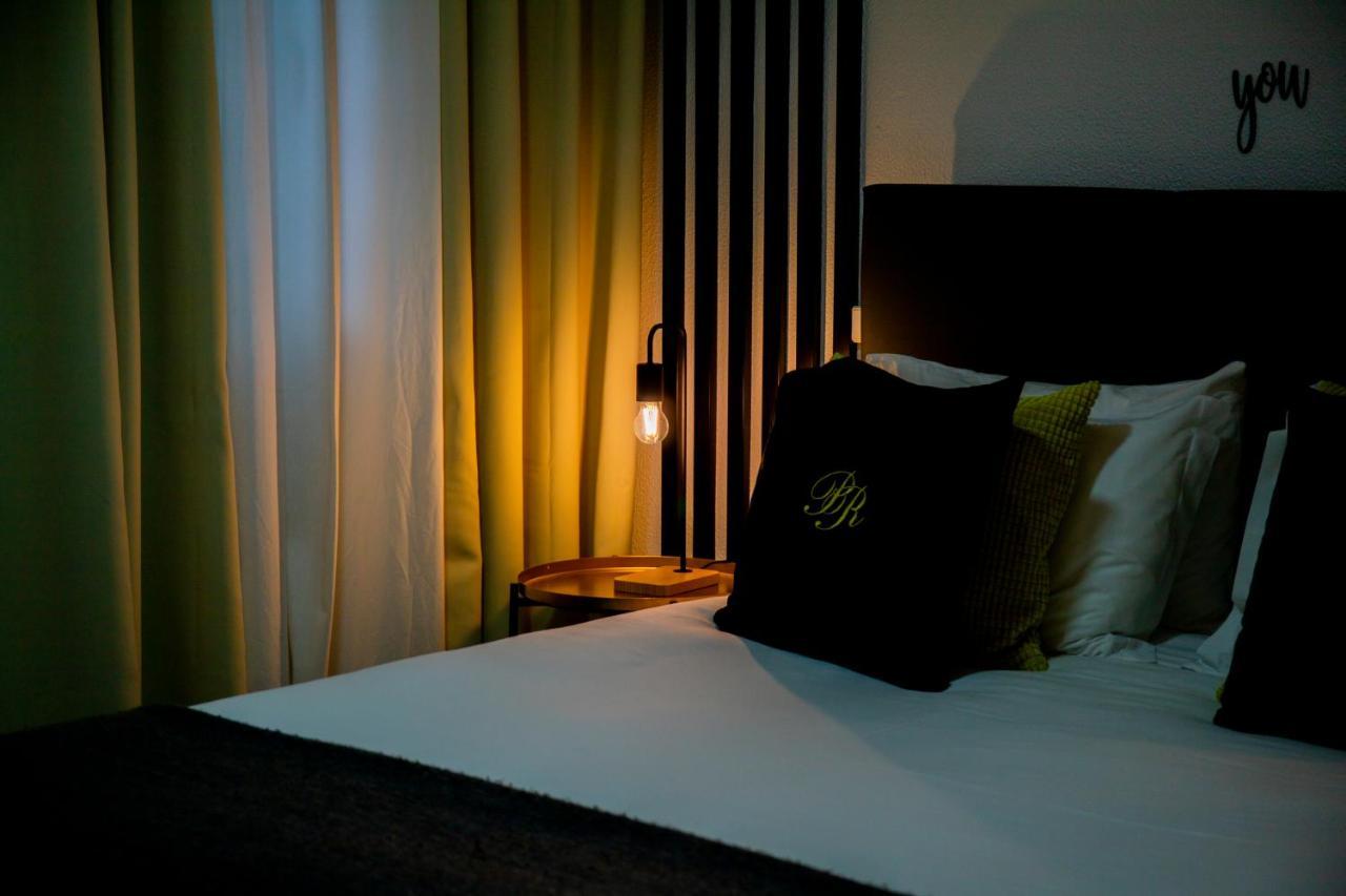 Posh Residences Guimaraes Ngoại thất bức ảnh